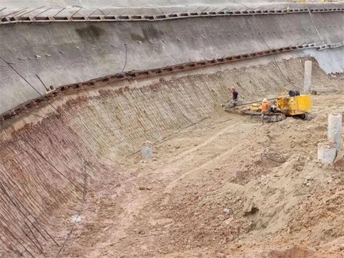 召陵基坑边坡加固
